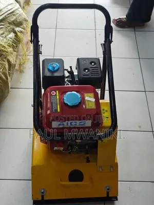 Heavy Duty 8hp Petrol Plate Compactor – 80kg