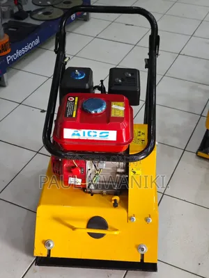 Heavy Duty 8hp Petrol Plate Compactor – 80kg