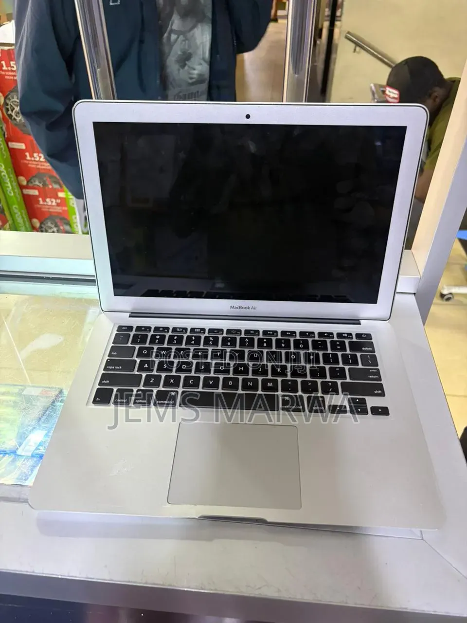 Laptop Apple MacBook Pro 8GB Intel Core i5 SSD 256GB