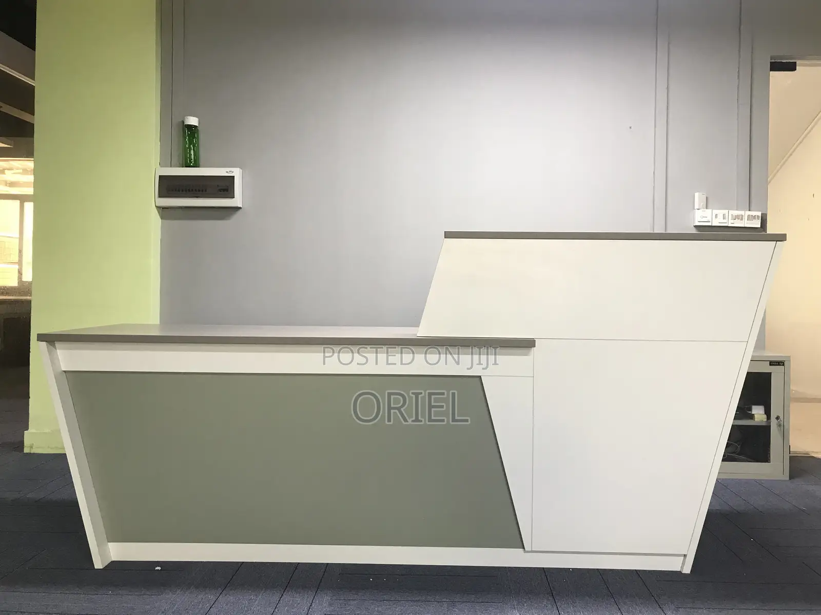 Office Reception Desk : 2m Executive Reception Desk