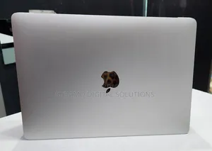 Laptop Apple MacBook Pro 2020 32GB Intel Core i7 SSD 512GB