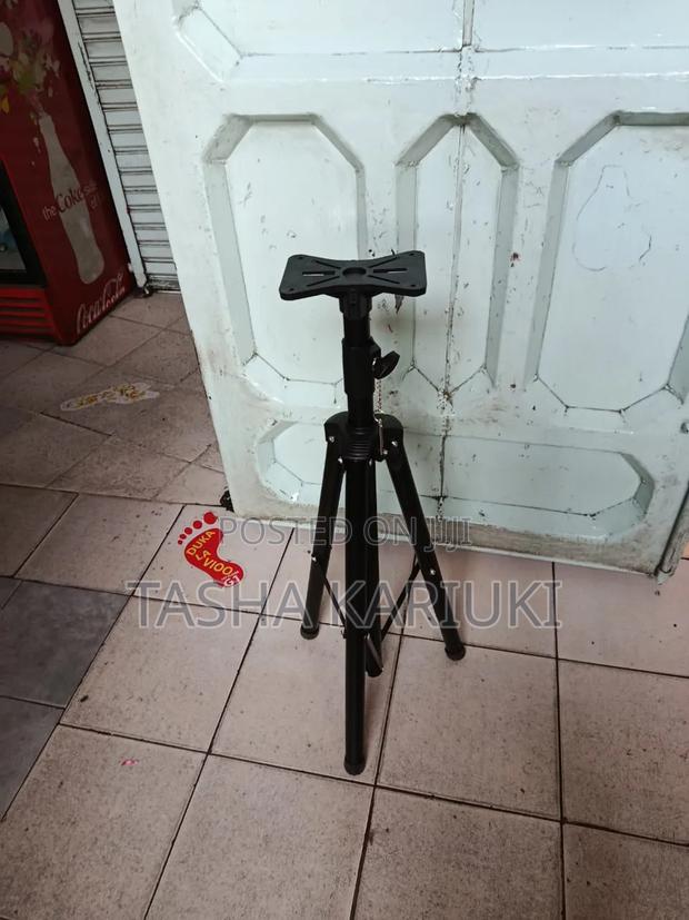 Speaker Stand