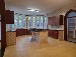 5bdrm House in Rosslyn for rent