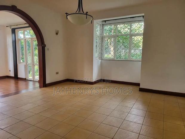 5bdrm House in Rosslyn for rent - thumbnail 3
