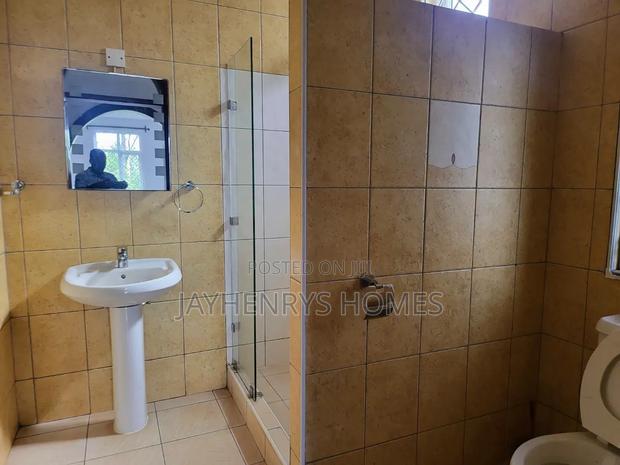 5bdrm House in Rosslyn for rent - thumbnail 10