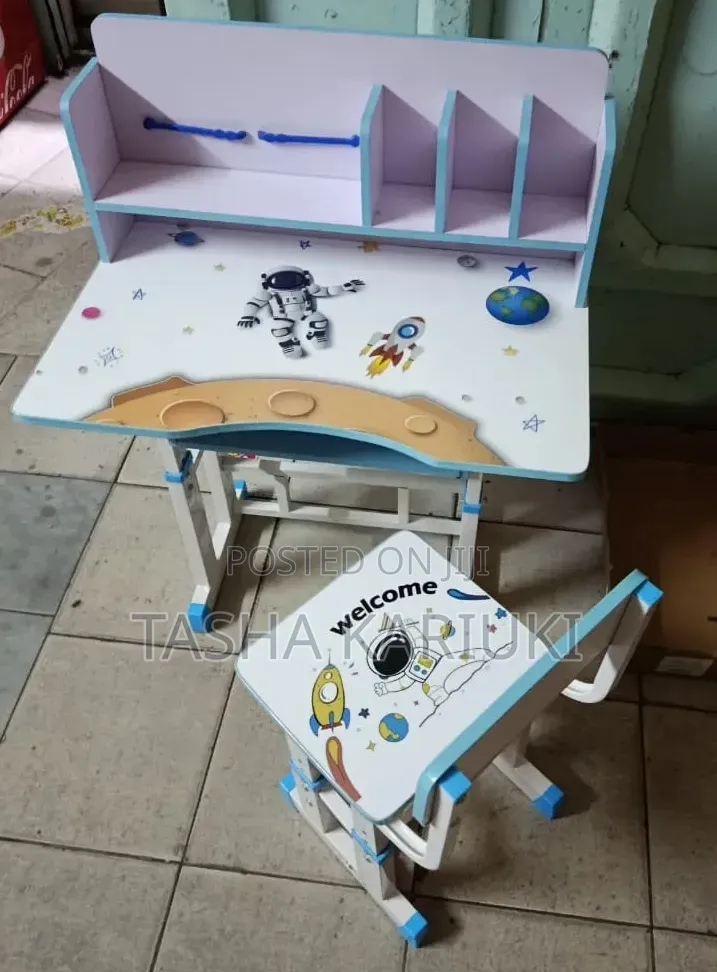 Kids Study Table With Boo Shelves