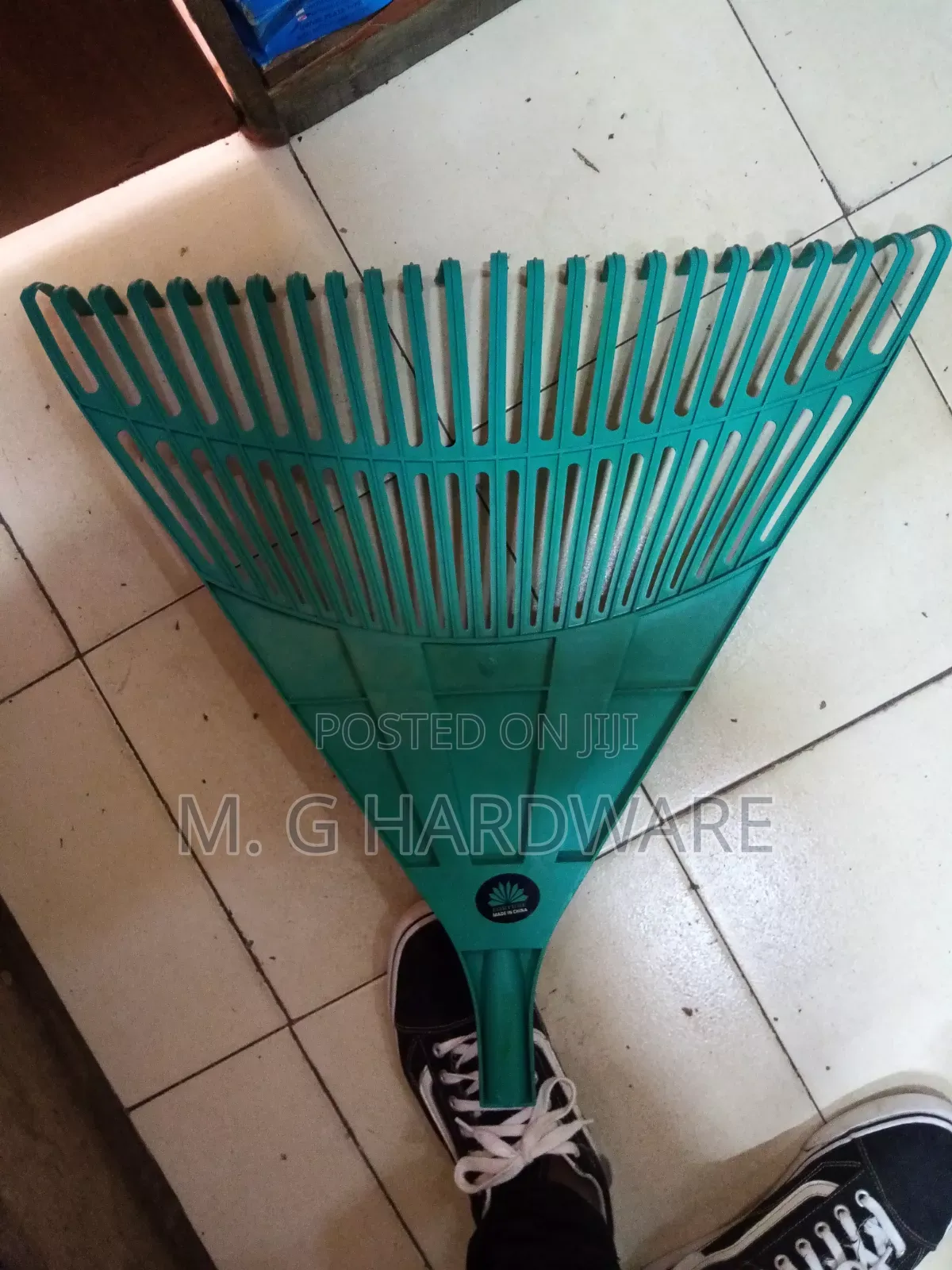 Big Plastic Leaf Rake.