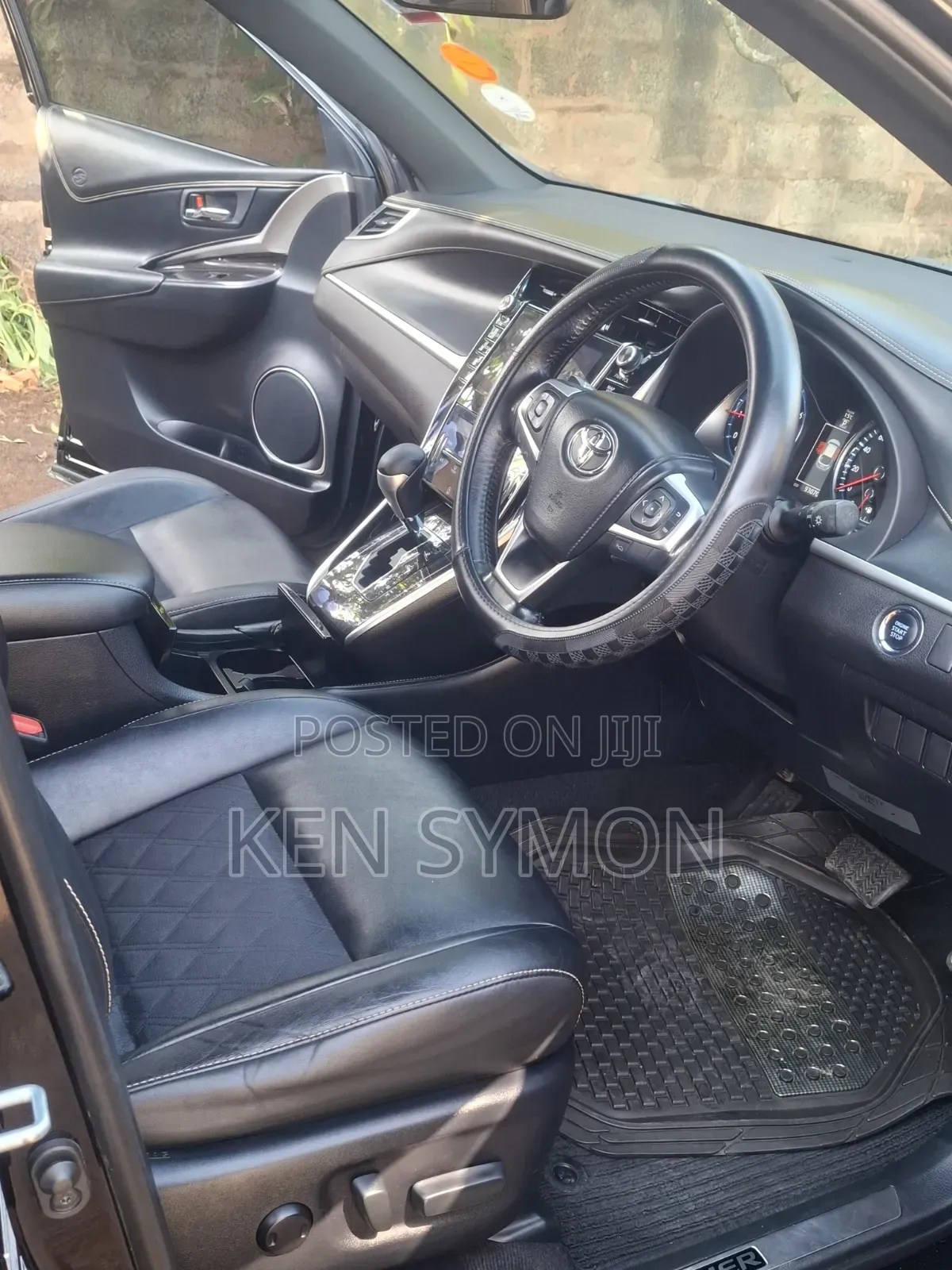 Toyota Harrier 2.0 2017 Matt Black