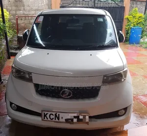 Toyota bB 2010 White