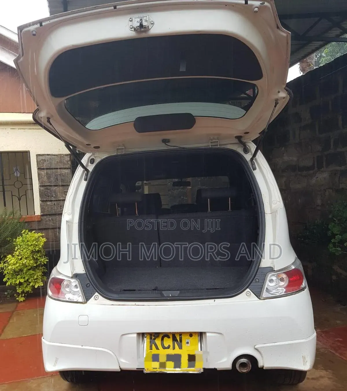 Toyota bB 2010 White