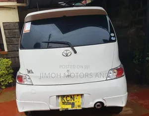 Toyota bB 2010 White
