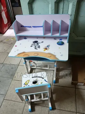 New Design Kids Study Table With Shelves
