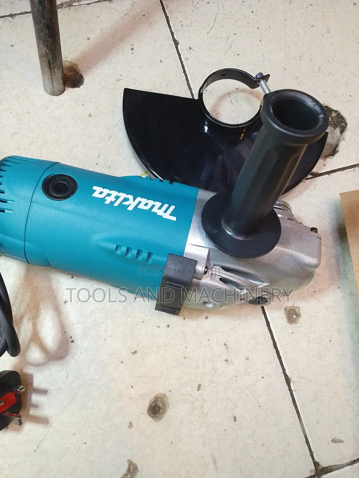 Reliable 2200w Makita Corded Angle Grinder