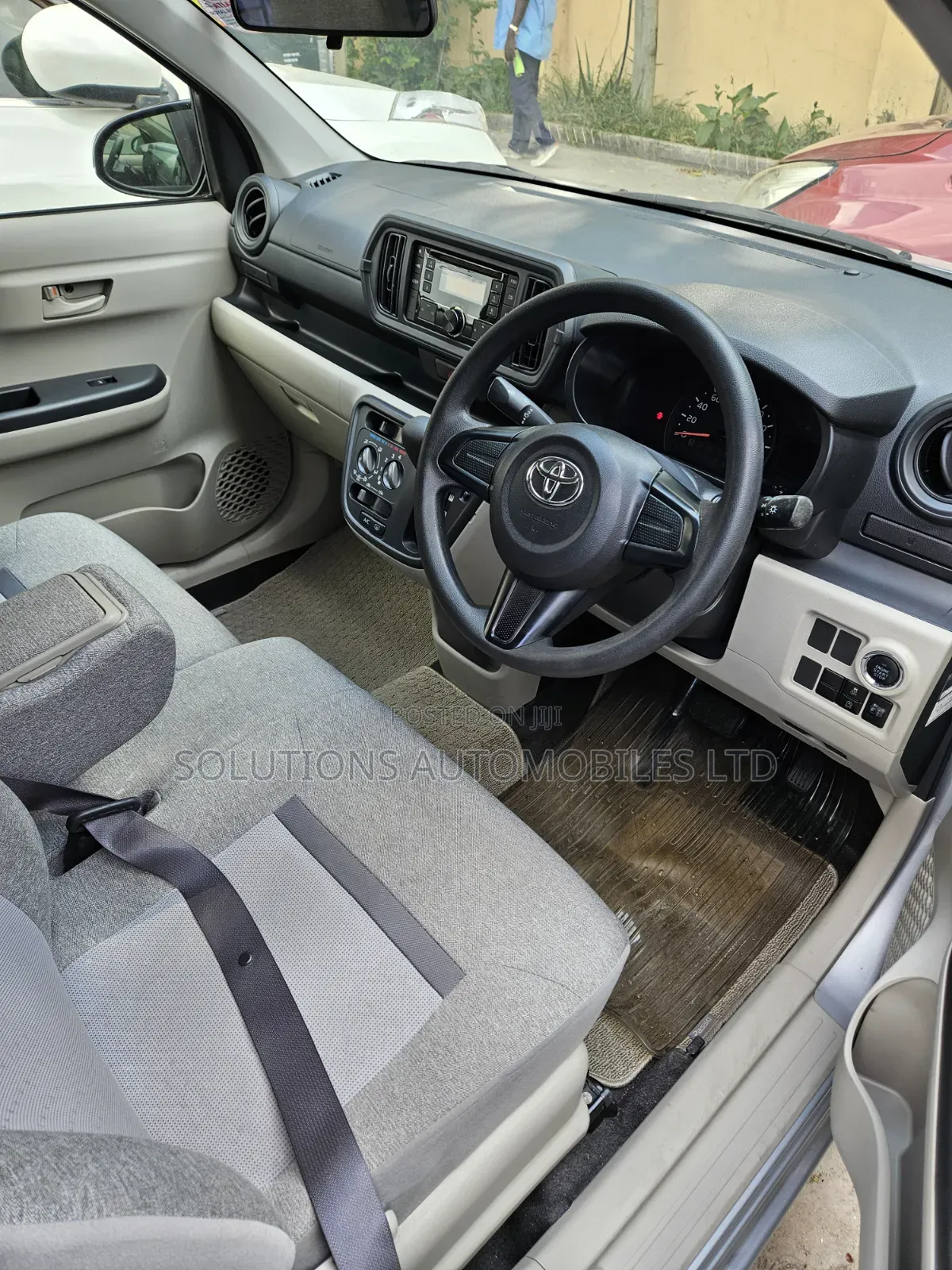 Toyota Passo 1.0 FWD 2018 Silver