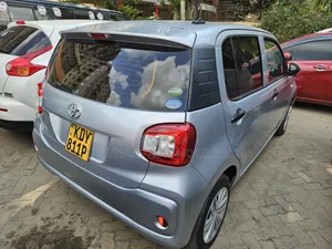Toyota Passo 1.0 FWD 2018 Silver