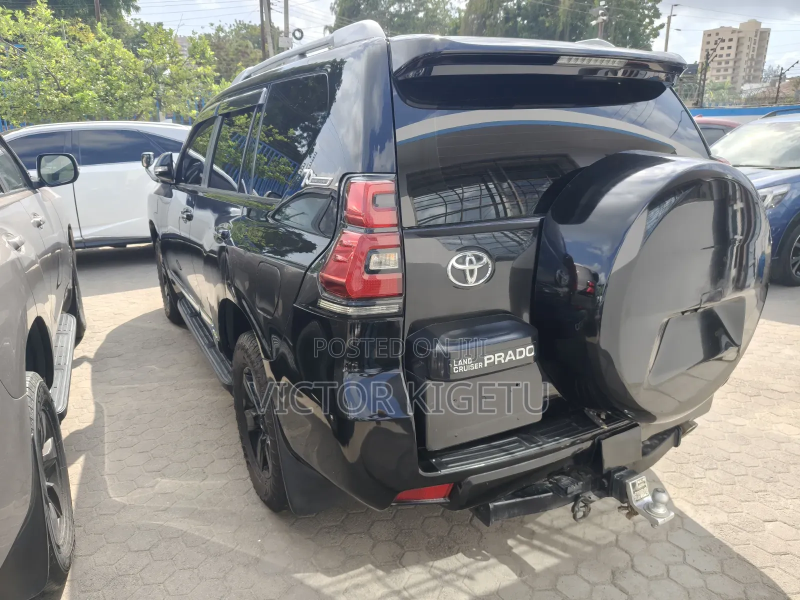 Toyota Land Cruiser Prado 2022 Black