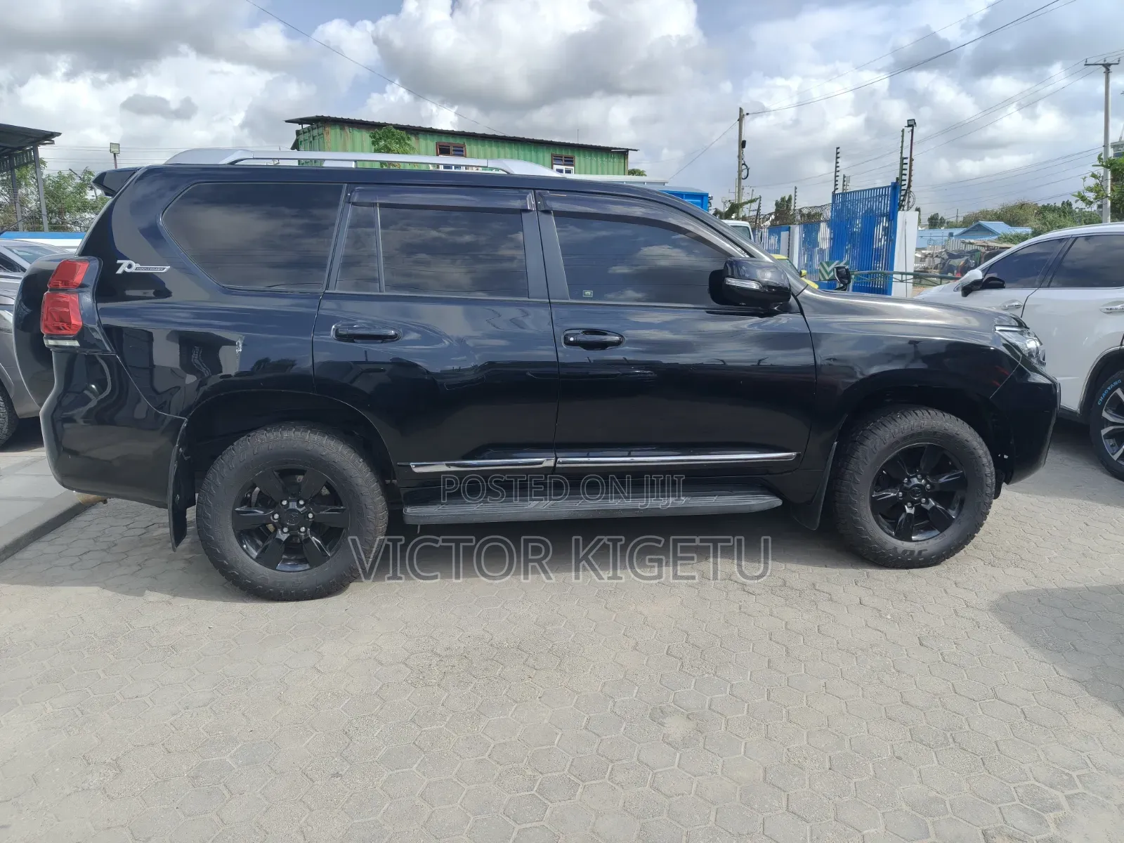 Toyota Land Cruiser Prado 2022 Black