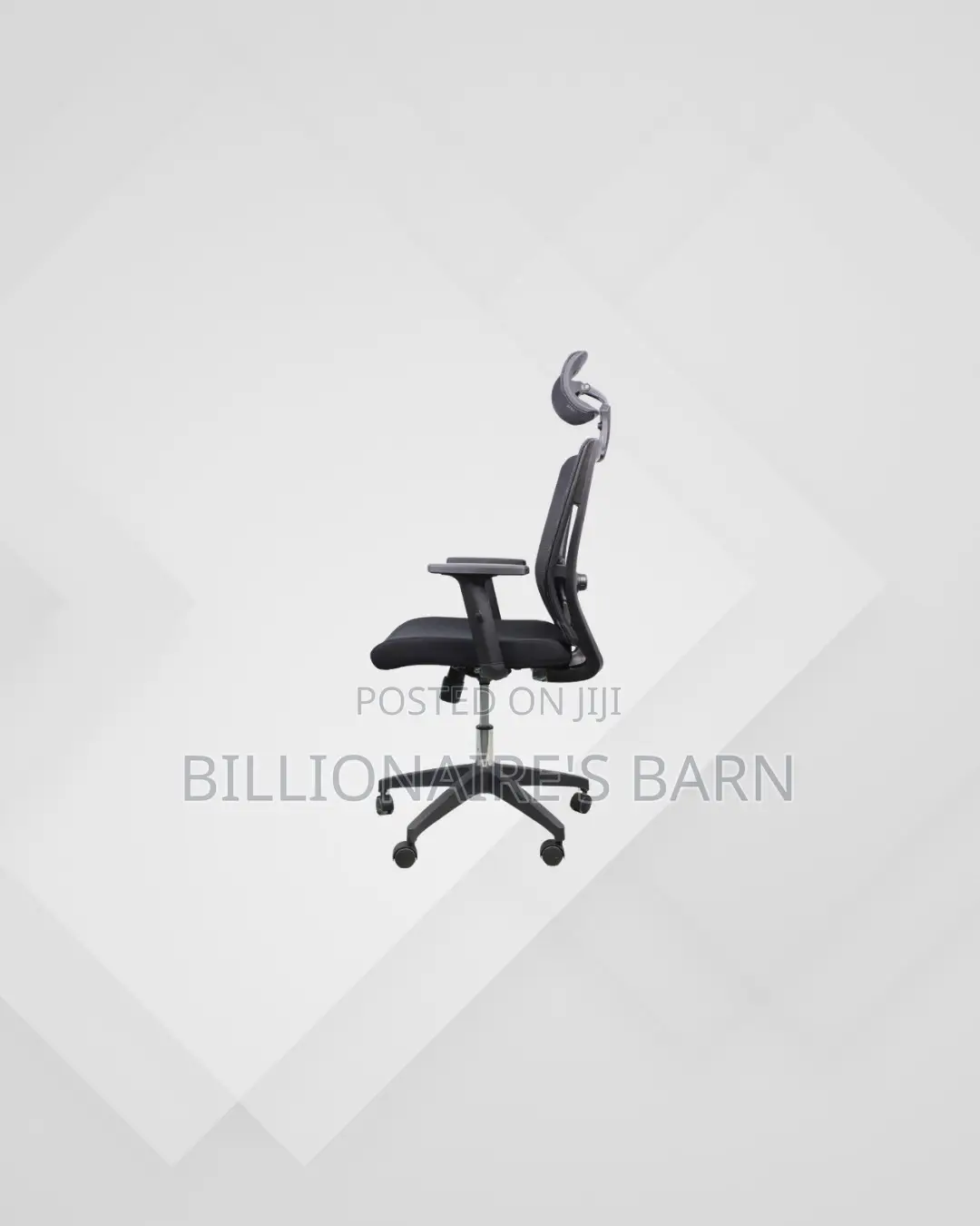 Black Mesh Chair With Nylon Base for Everyday Seating Comfort