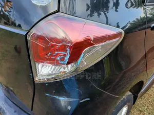 Toyota Ractis 2015 RHS Back Light [Broken Lens]