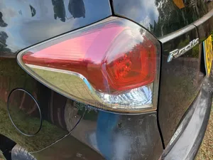 Toyota Ractis 2015 RHS Back Light [Broken Lens]
