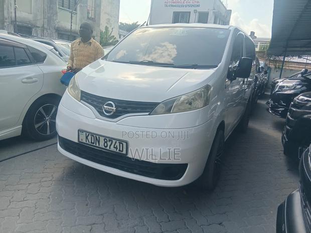Nissan NV200 2016 White - thumbnail 2