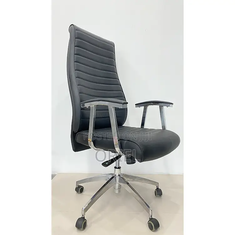 Office Chair : Black Executive High-Back Swivel Chair