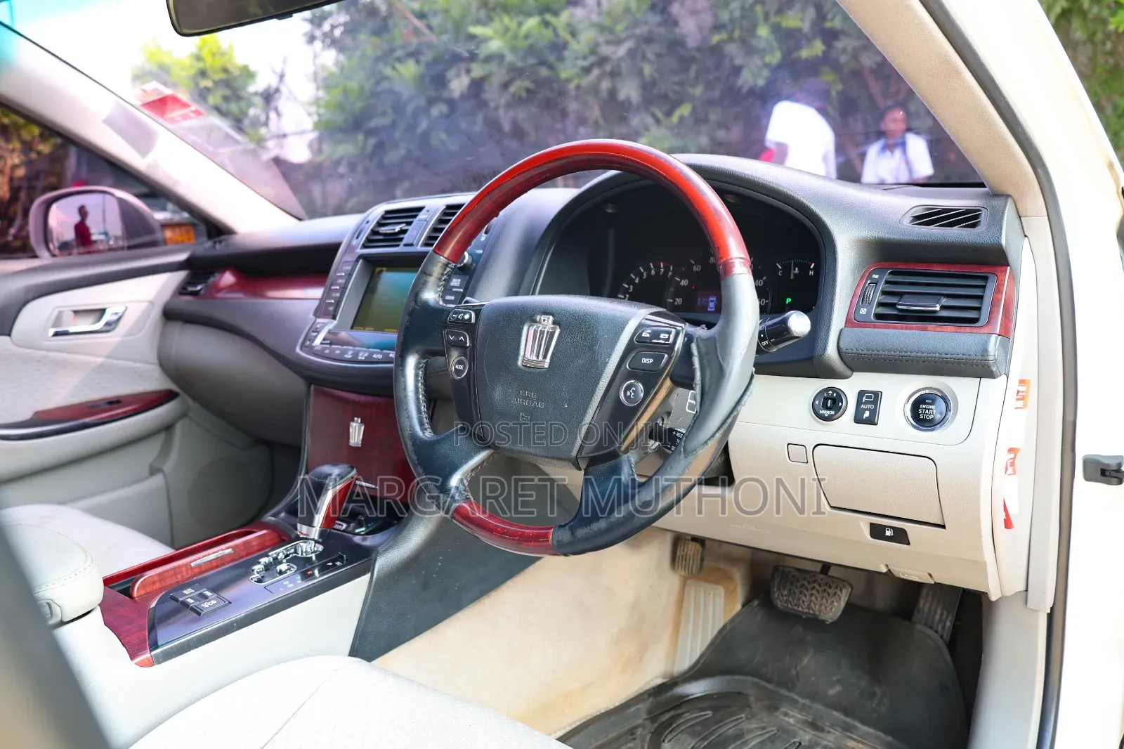 Toyota Crown 2006 White