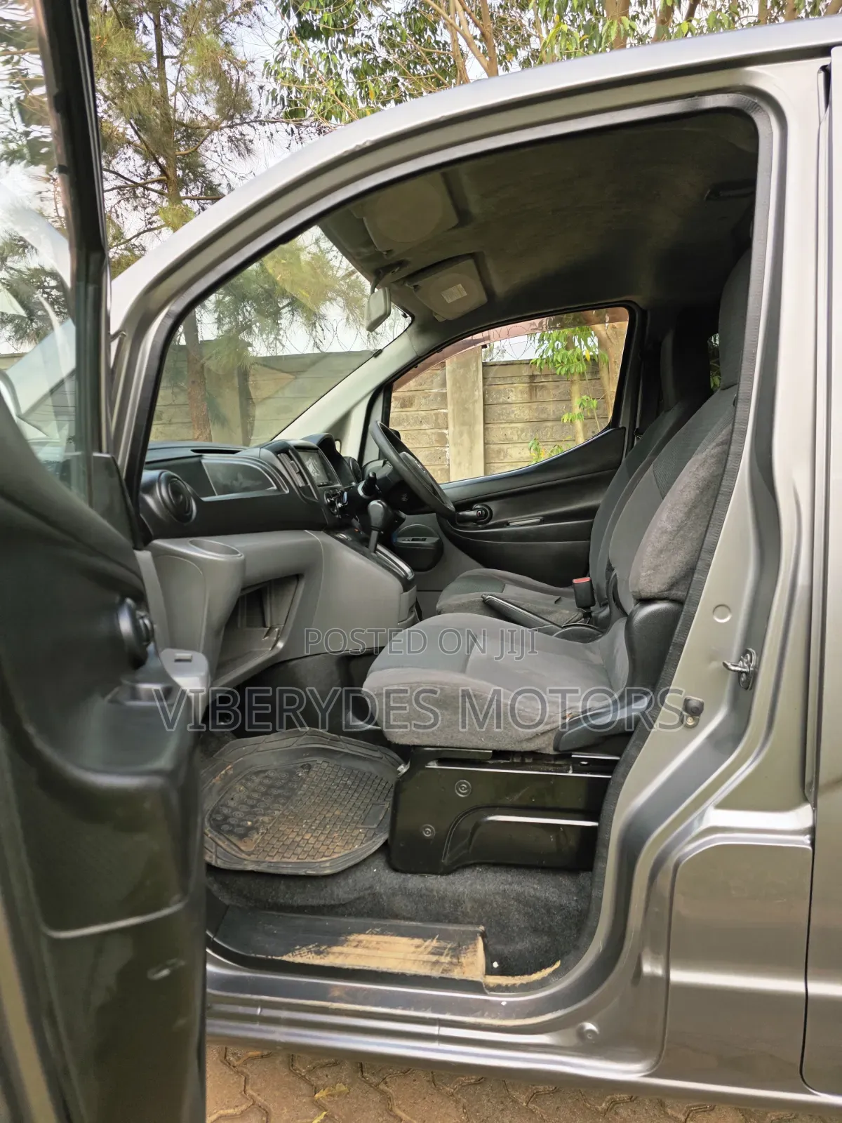 Nissan NV200 2013 Grey