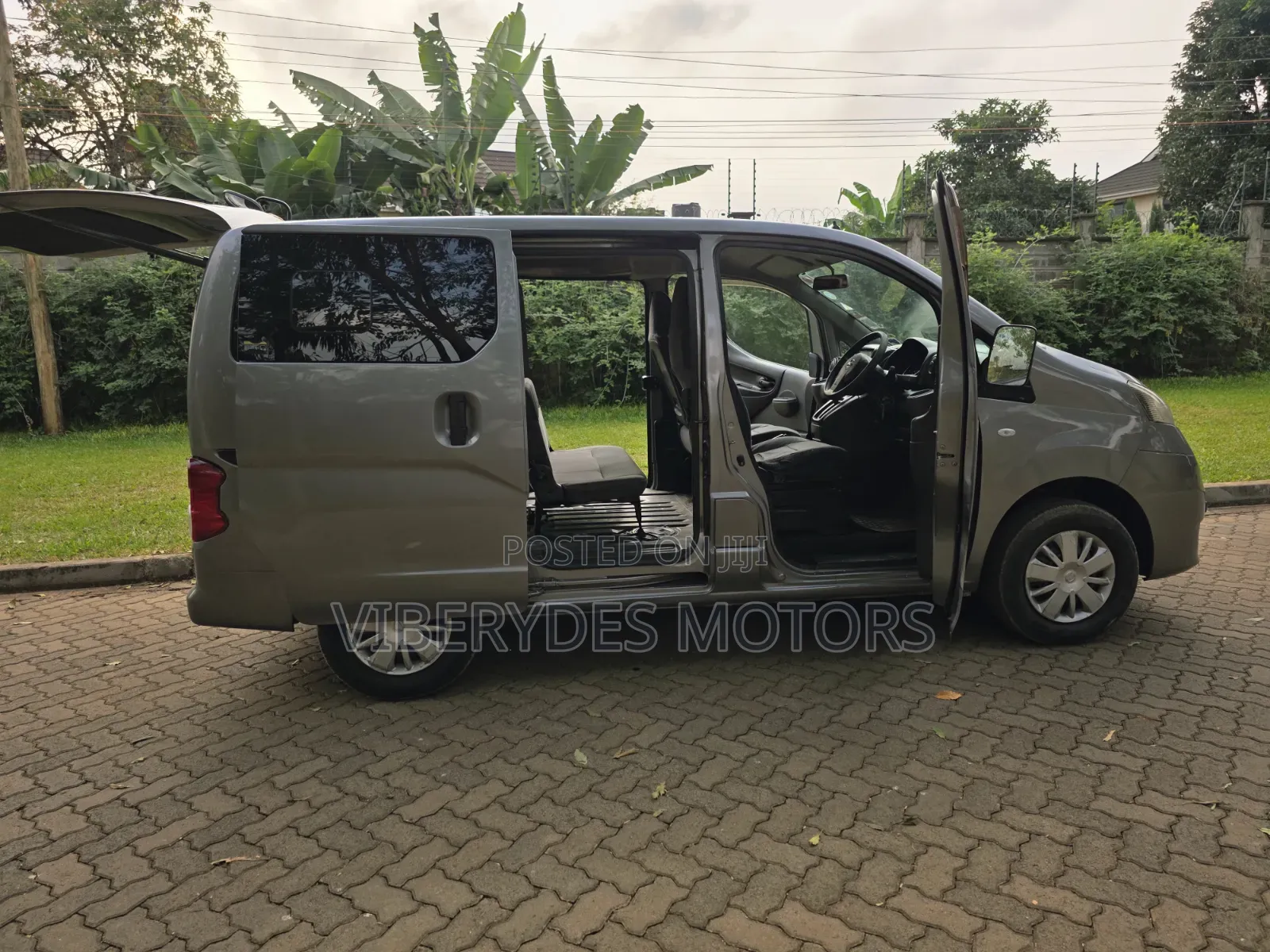 Nissan NV200 2013 Grey