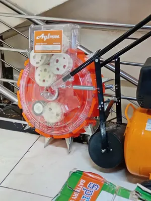 Seed Planter With Seed Pockets