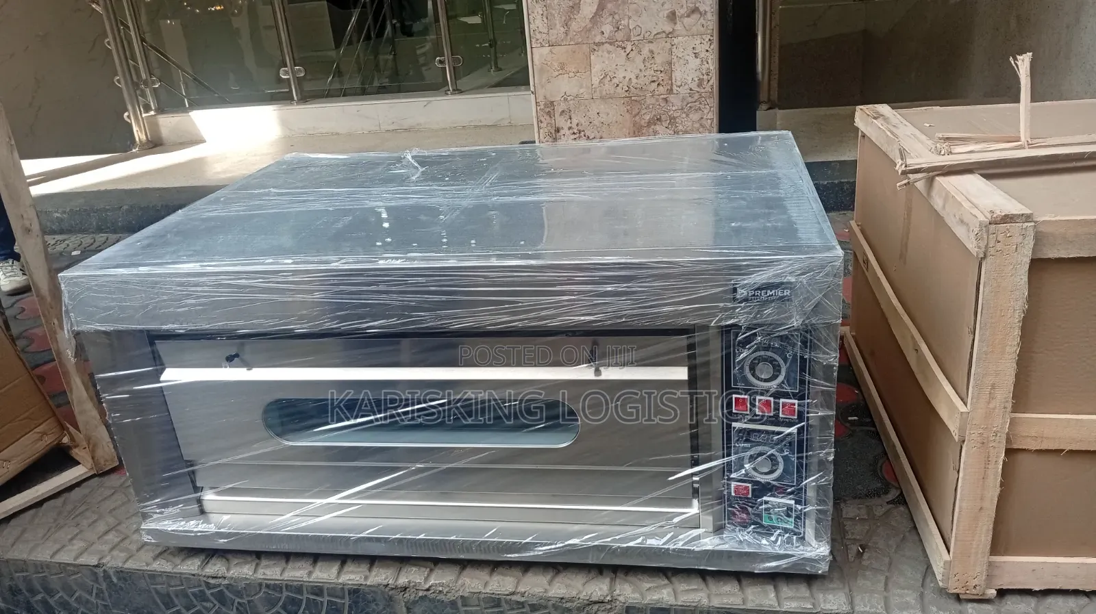 Commercial Oven With One Deck and Two Trays 6kw