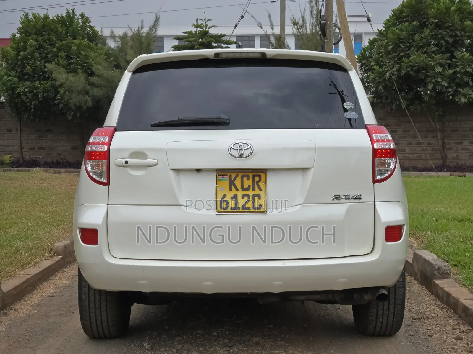 Toyota RAV4 2.5 2012 White