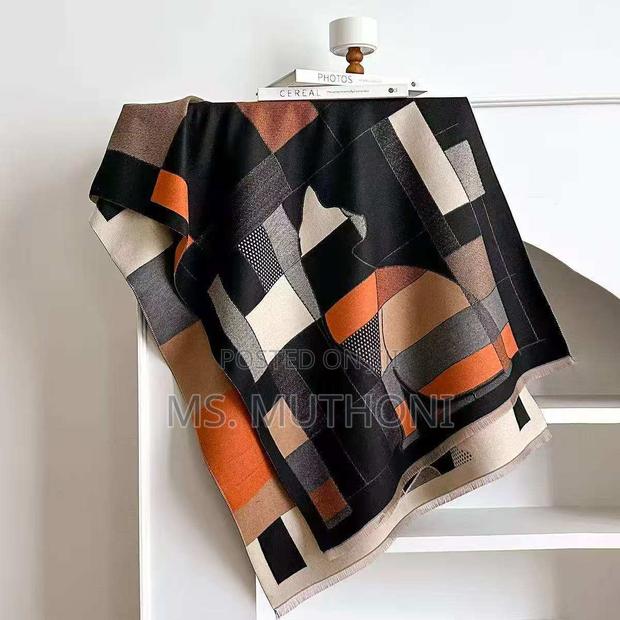 Double-Sided Abstract Cat Shawls - thumbnail 2