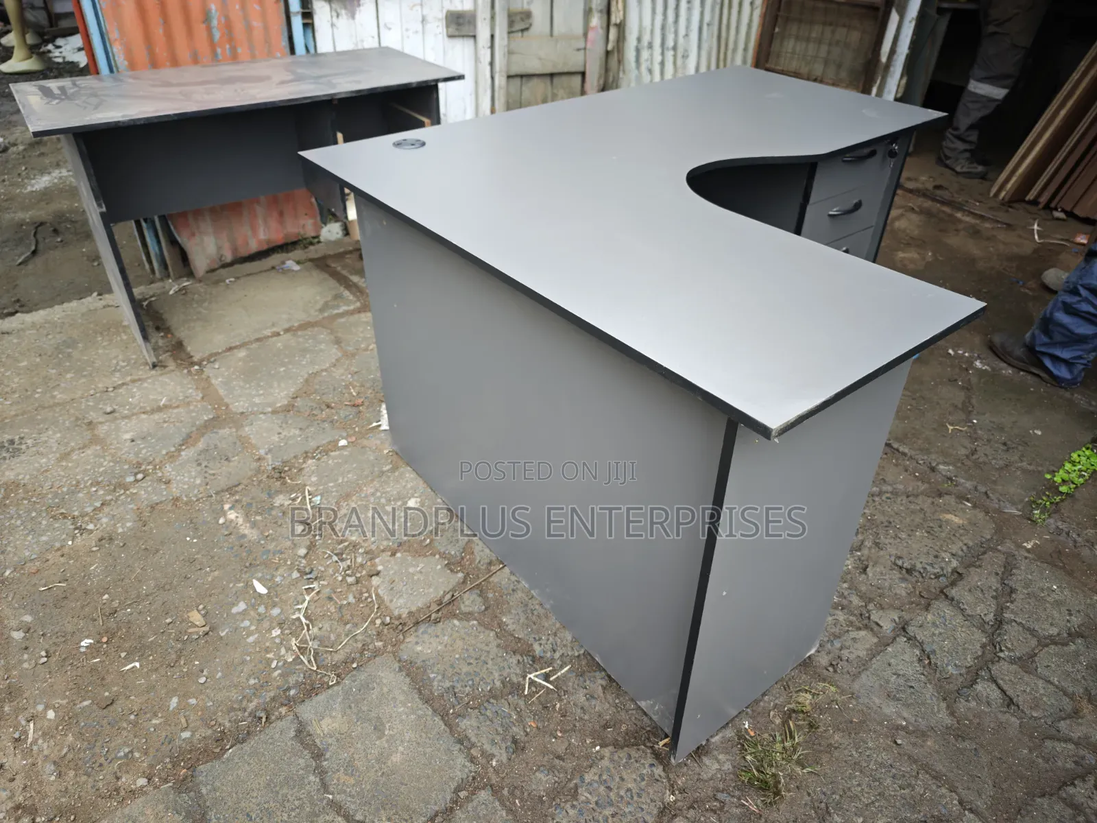 1.2*1.4m L Shaped Office Desk