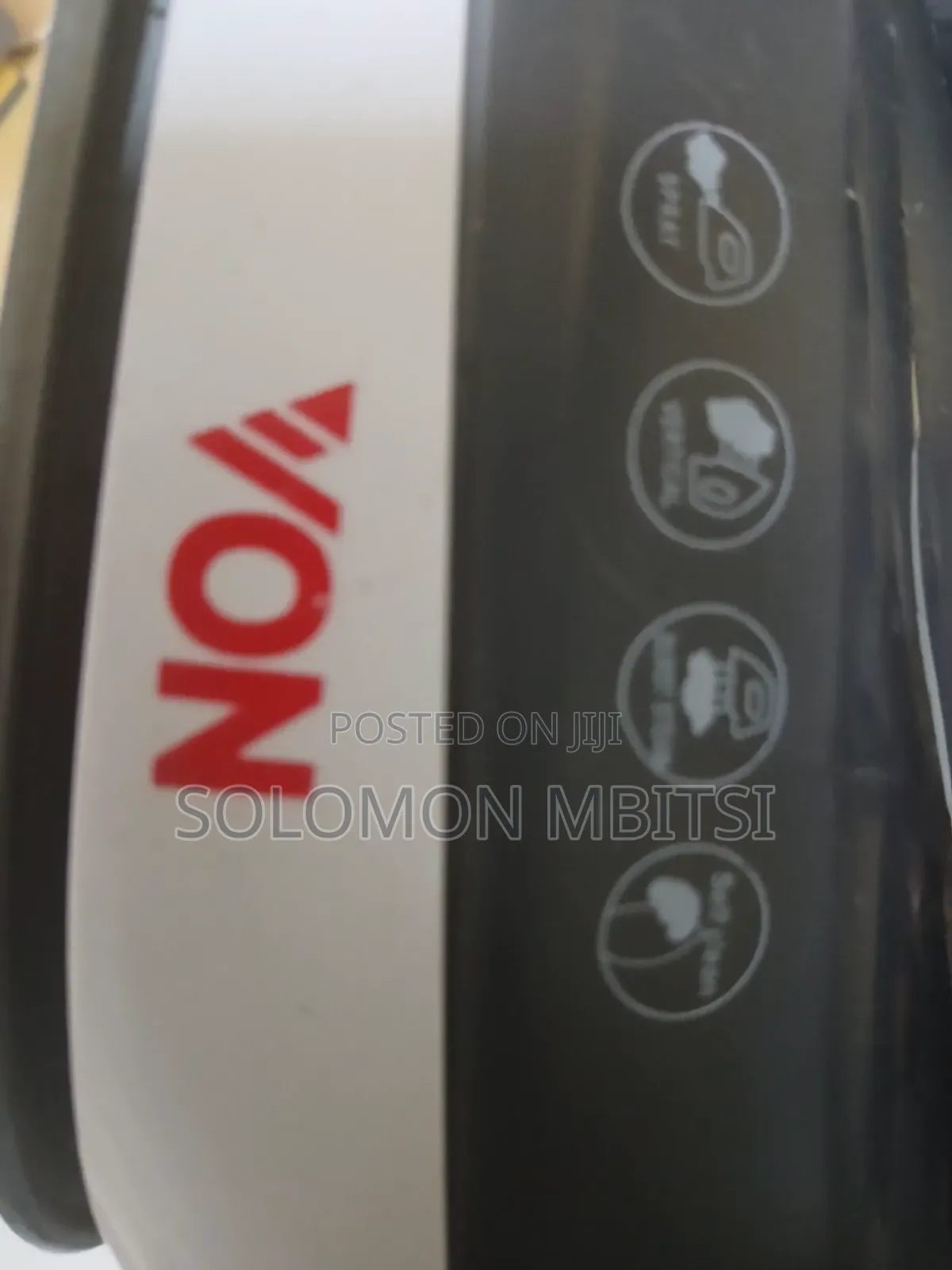 Von Steam Iron Box