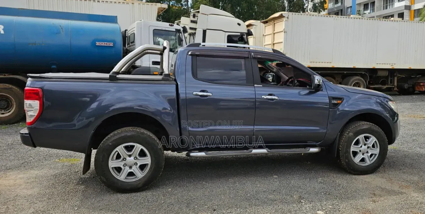 Ford Ranger Wildtrak 2012 Blue