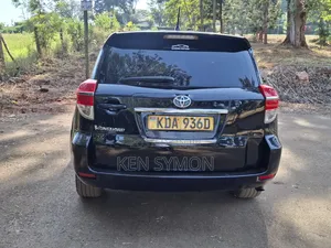 Toyota Vanguard 2013 Black