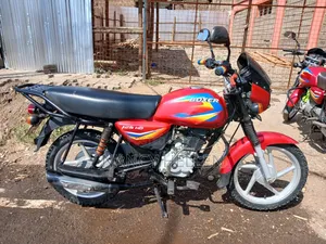Bajaj Boxer 125 2025 Red