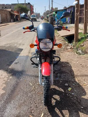 Bajaj Boxer 125 2025 Red