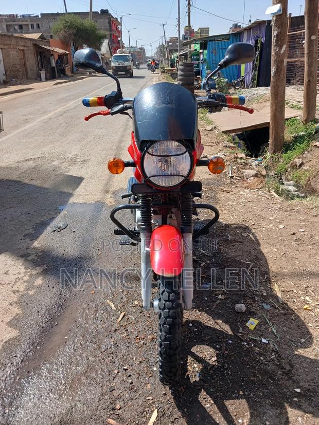 Bajaj Boxer 125 2025 Red - thumbnail 5