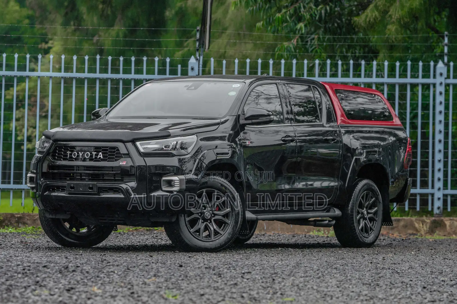 Toyota Hilux 2022 Black