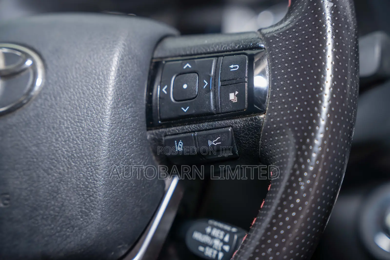 Toyota Hilux 2022 Black