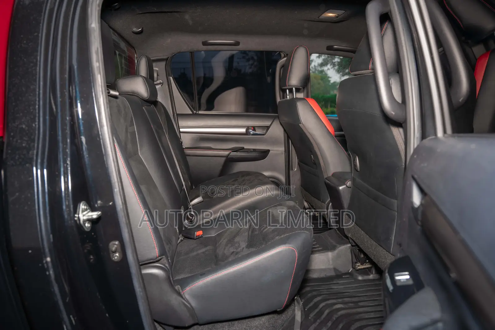 Toyota Hilux 2022 Black