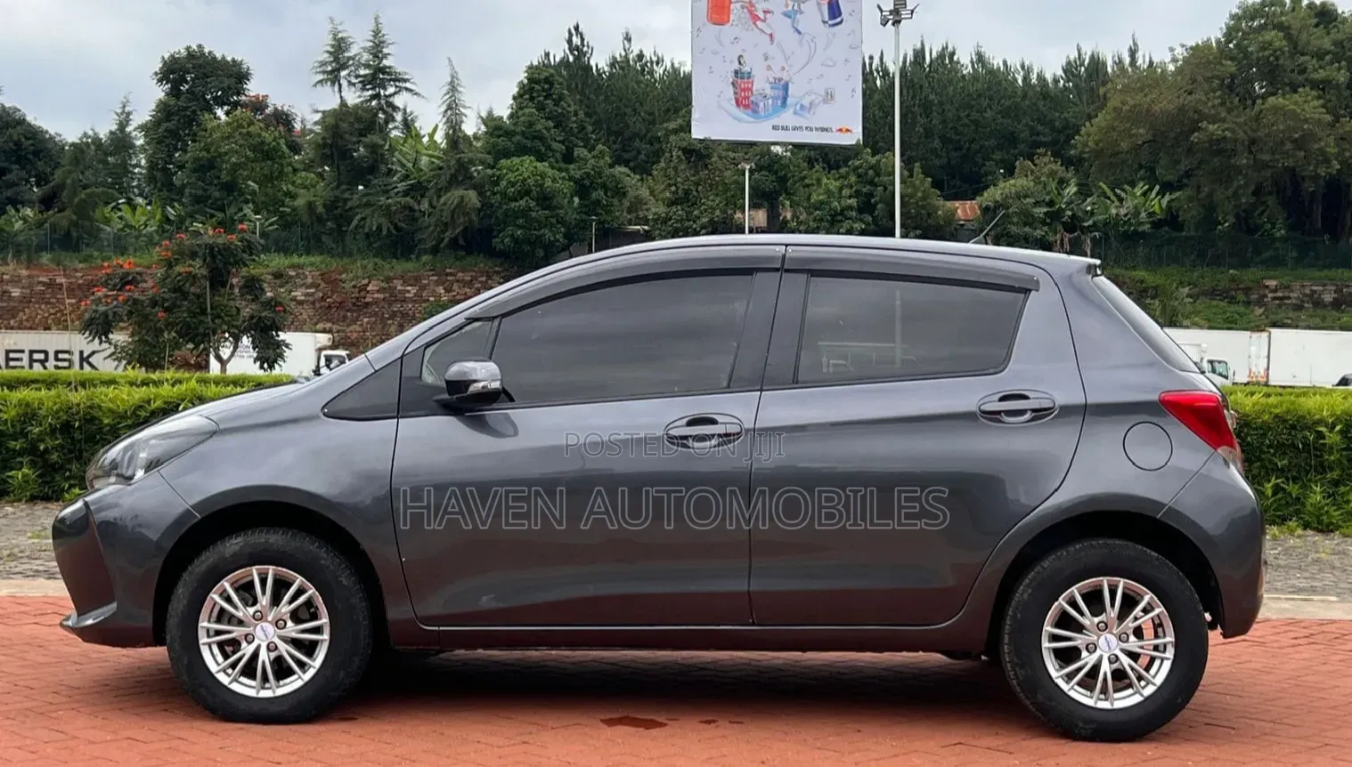 Toyota Vitz 2019 Black
