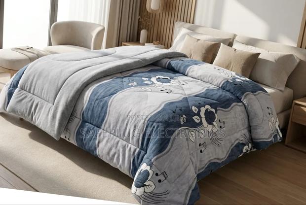 Heavy Woolen Comforter / Blanket - main view