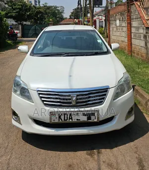 Toyota Premio 2013 White