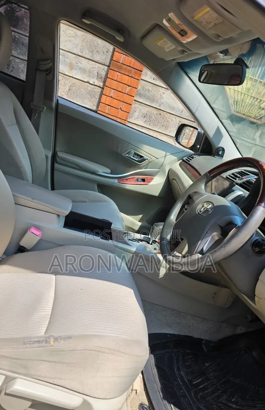 Toyota Premio 2013 White
