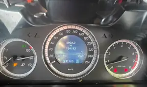 Mercedes-Benz C200 2010 Red