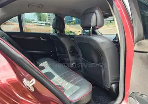 Mercedes-Benz C200 2010 Red
