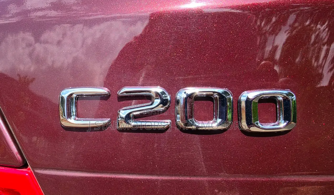 Mercedes-Benz C200 2010 Red